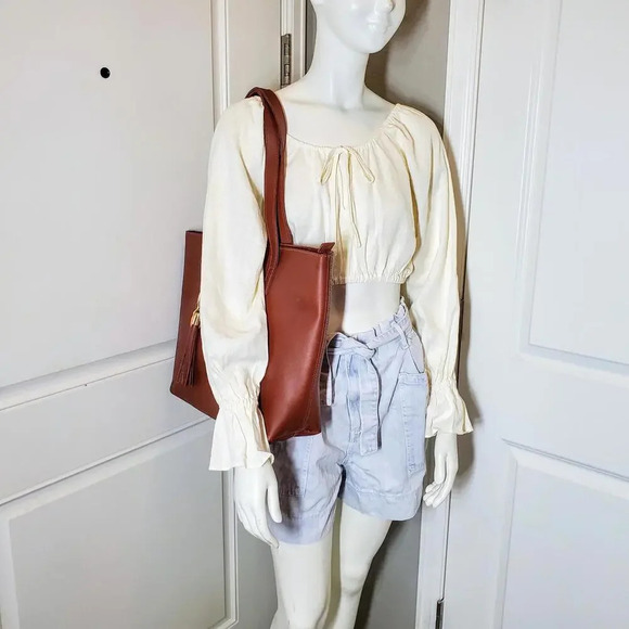 NWT WEWOREWHAT Women's Cream Colored Babydoll Crop Top Blouse Size XS - Picture 4 of 16